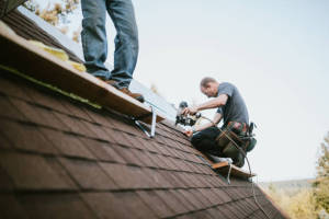 Local Roofers in Indianola, IA